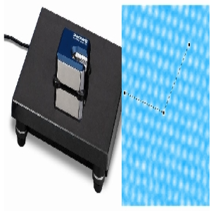 ATOMIC RESOLUTION OF THE GRAPHITE SURFACE BY STM (SCANNING TUNNELING MICROSCPE)
